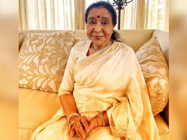 Veteran Singer Asha Bhosle to be honoured with Maharashtra Bhushan Award